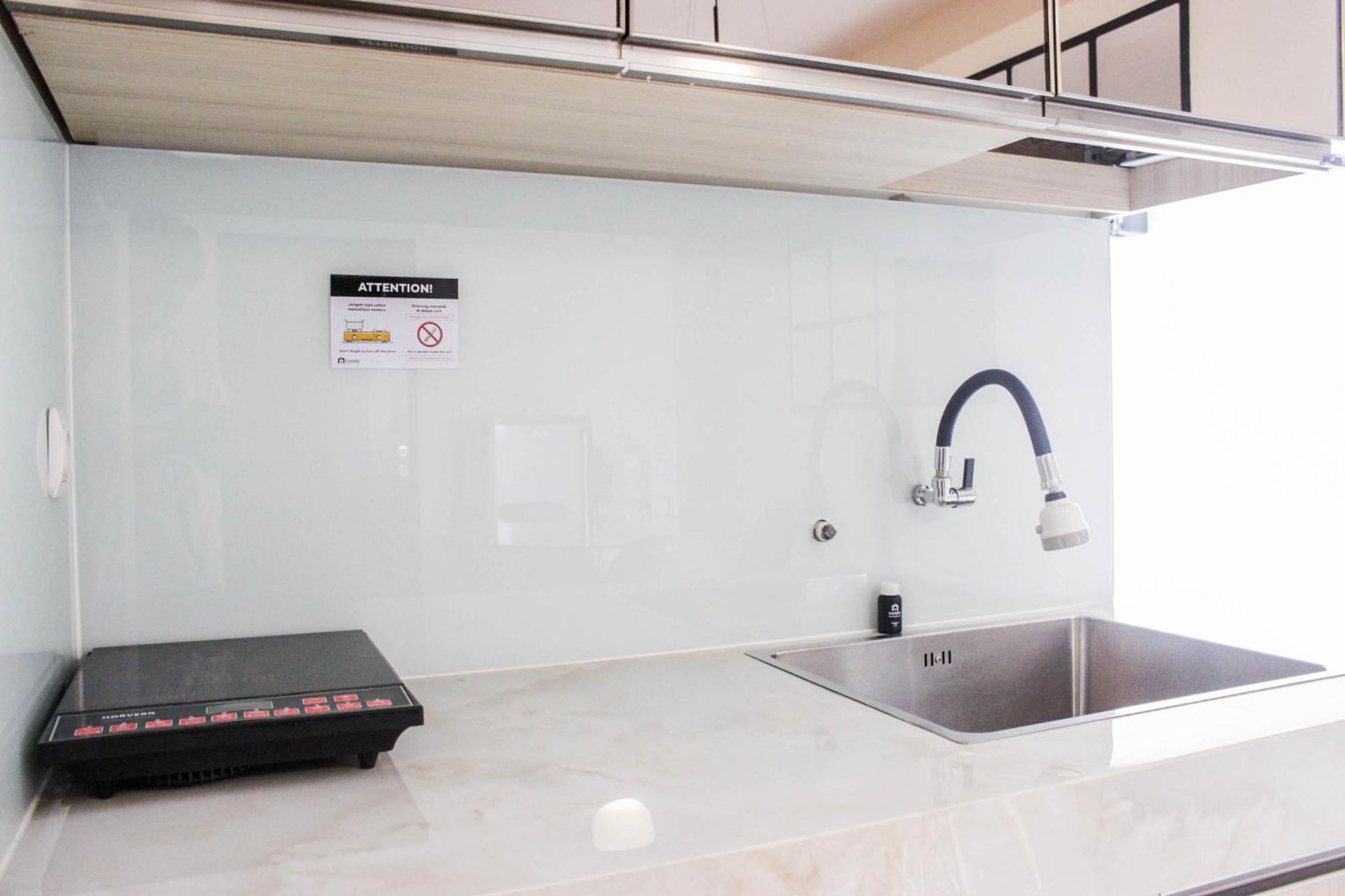Spacious & Deluxe 2br Gateway Ahmad Yani Cicadas By Travelio Apartemen Bandung