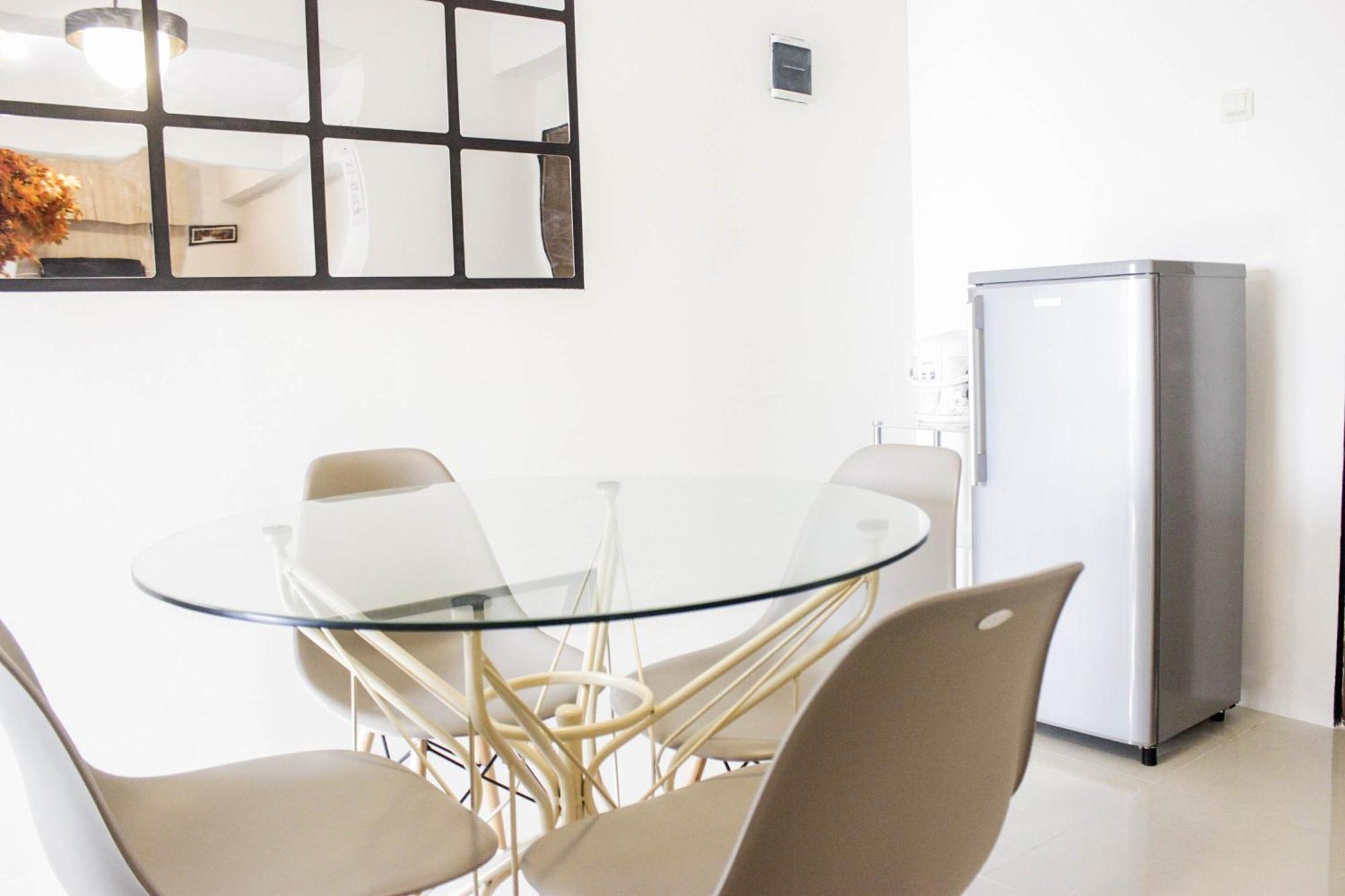 Apartemen Spacious & Deluxe 2br Gateway Ahmad Yani Cicadas By Travelio Bandung