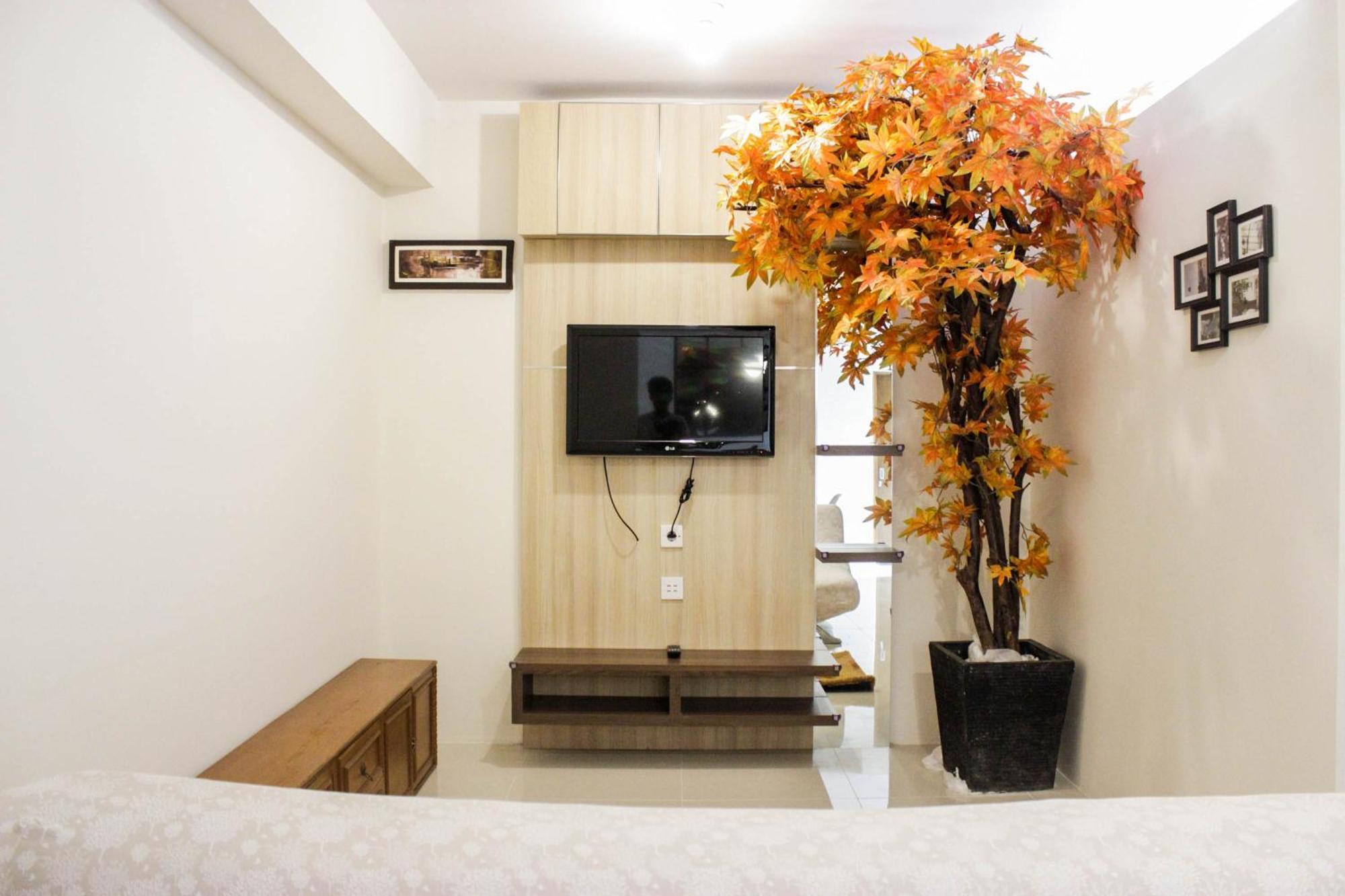Spacious & Deluxe 2br Gateway Ahmad Yani Cicadas By Travelio Apartemen